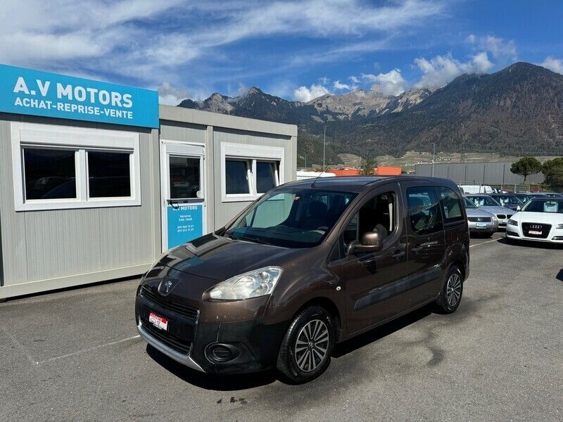 Gebraucht 2012 Peugeot Partner Active Van / Kleinbus | CHF 6’900 (Teuer) - Bild 1/4