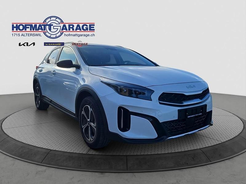 Gebraucht Kia XCeed Style 141 PS (103 kW) 2024 Weiss SUV