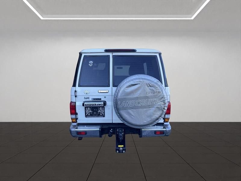 Gebraucht Toyota Land Cruiser 130 PS (95 kW) 2018 SUV