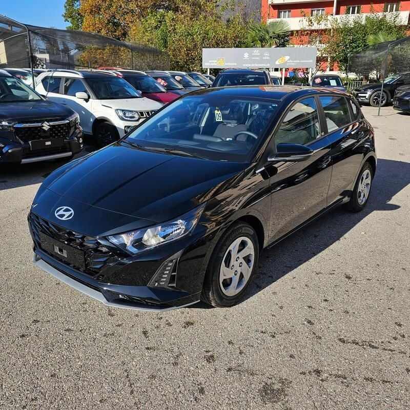Grau Gebraucht 2024 Hyundai i20 Limousine | CHF 19’900 (Fairer Preis) - Bild 1/4
