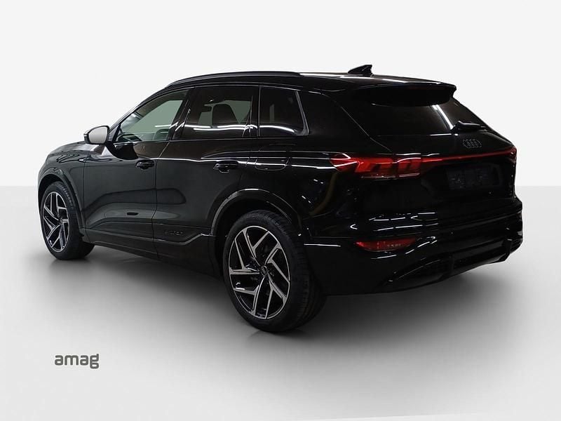 Gebraucht Audi Q6 e-tron Ambiente 285 kW (388 PS) 2025 Mythosschwarz metallic SUV