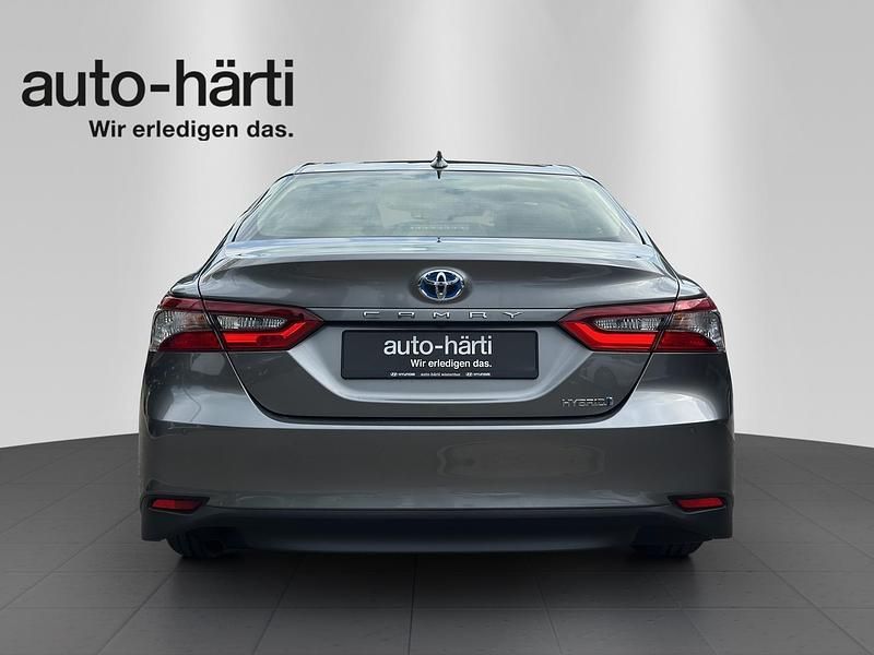 Gebraucht Toyota Camry 178 PS (130 kW) 2024 Grau Limousine