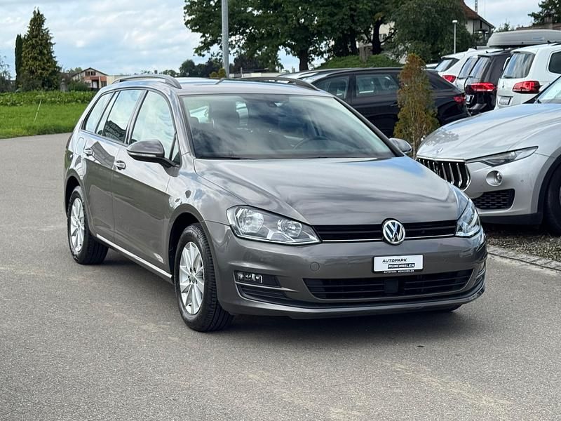 Gebraucht VW Golf VII Comfortline 122 PS (89 kW) 2014 Kombi