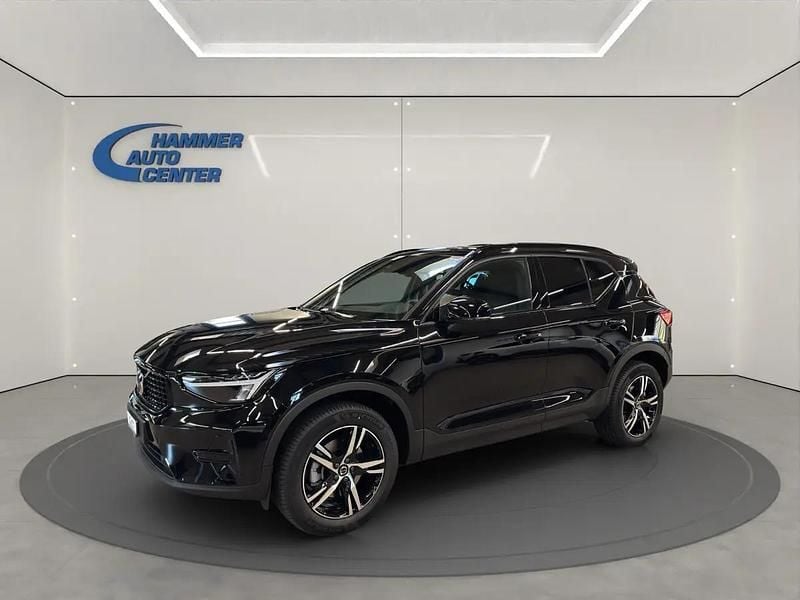 Schwarz Neu 2025 Volvo XC40 Plus SUV | CHF 48’850 - Bild 1/4