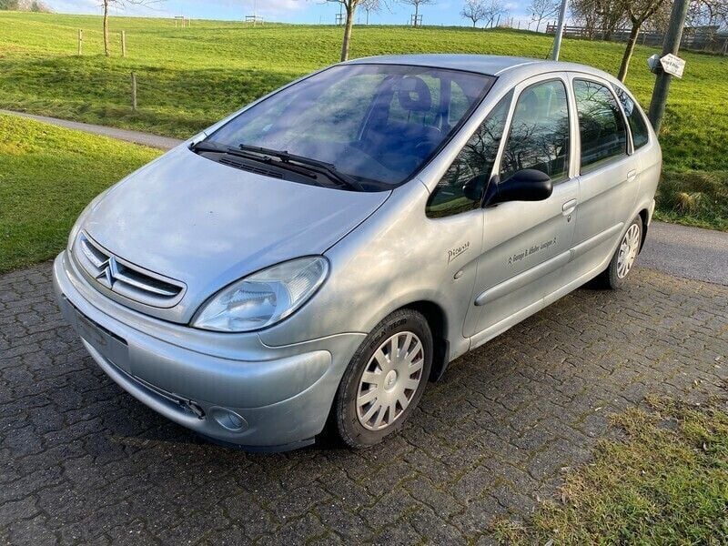 Gebraucht 2003 Citroën Xsara Picasso Exclusive Van / Kleinbus | CHF 1’500 - Bild 1/4