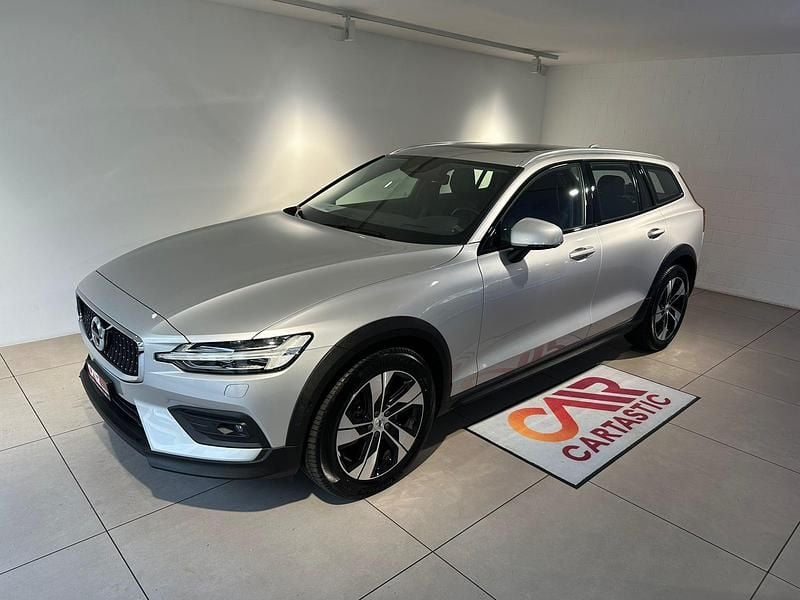 Grau Gebraucht 2021 Volvo XC60 R-Design SUV | CHF 36’890 (Guter Preis) - Bild 1/4