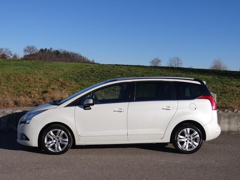 Gebraucht 2010 Peugeot 5008 Business-Line | CHF 5’990 (Fairer Preis) - Bild 1/4