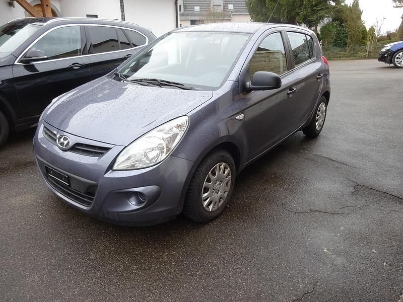 Gebraucht Hyundai i20 Comfort 78 PS (57 kW) 2012 Kleinwagen