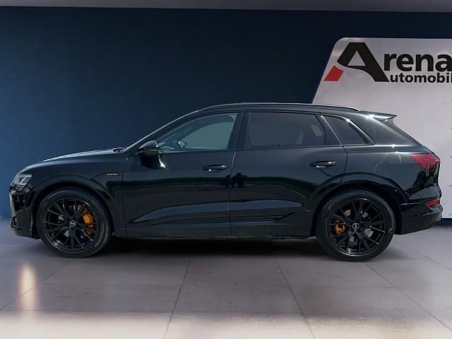 Gebraucht Audi e-tron Black Edition 300 kW (408 PS) 2023 Schwarz SUV