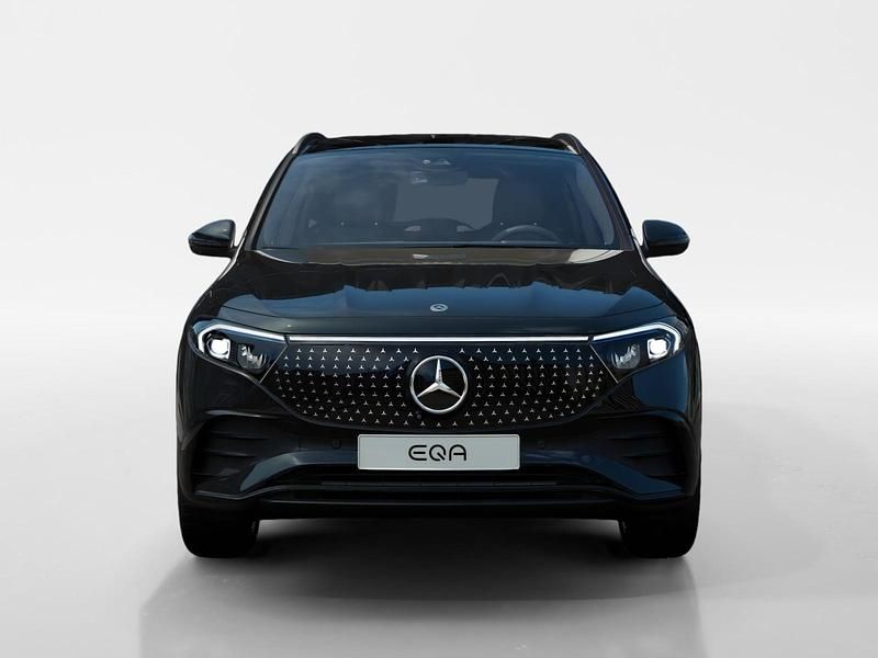 Gebraucht Mercedes EQA300 AMG line 167 kW (228 PS) 2024 Schwarz SUV