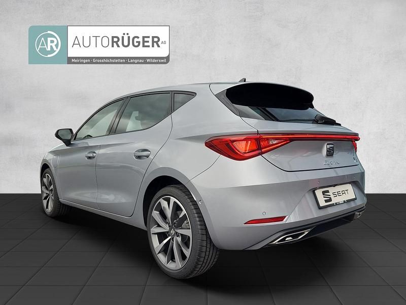 Gebraucht Seat Leon FR 205 PS (150 kW) 2023 Silber Limousine