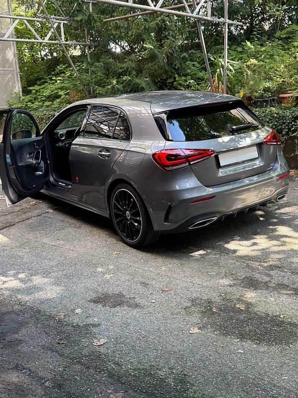 Gebraucht Mercedes A200 AMG line 163 PS (119 kW) 2021