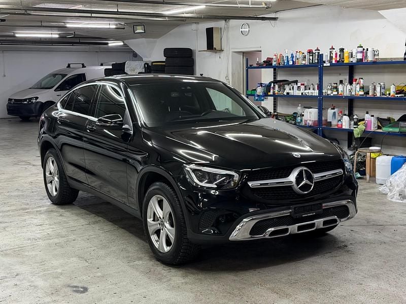 Gebraucht Mercedes GLC300 320 PS (235 kW) 2021 Coupé