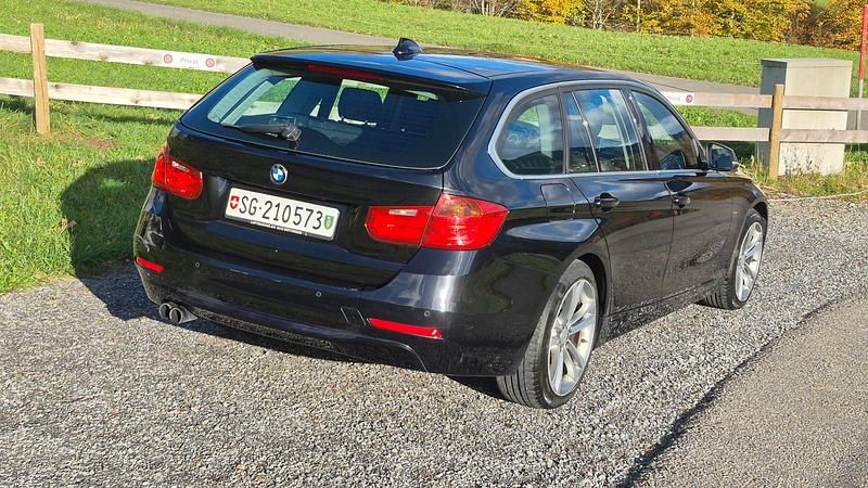Gebraucht BMW 328 Sport Line 245 PS (180 kW) 2013 Kombi