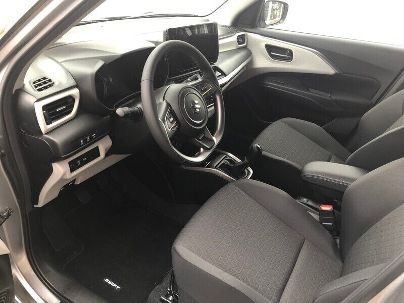 Gebraucht Suzuki Swift 82 PS (60 kW) 2025 Kleinwagen