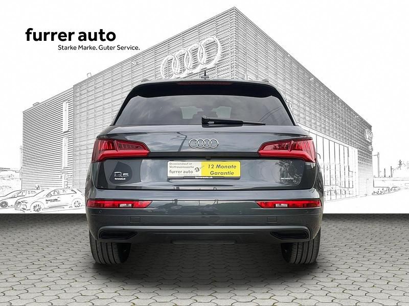 Gebraucht Audi Q5 Sport 190 PS (139 kW) 2019 Grau SUV