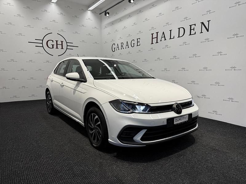 Weiss Gebraucht 2021 VW Polo Life Limousine | CHF 28’220 - Bild 1/4