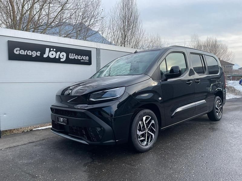 Neu Toyota Proace Verso City 130 PS (95 kW) 2026 Schwarz Kombi