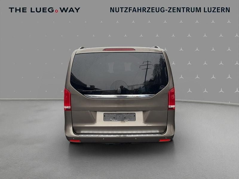 Gebraucht Mercedes V250 Edition 190 PS (139 kW) 2015 Braun Van / Kleinbus