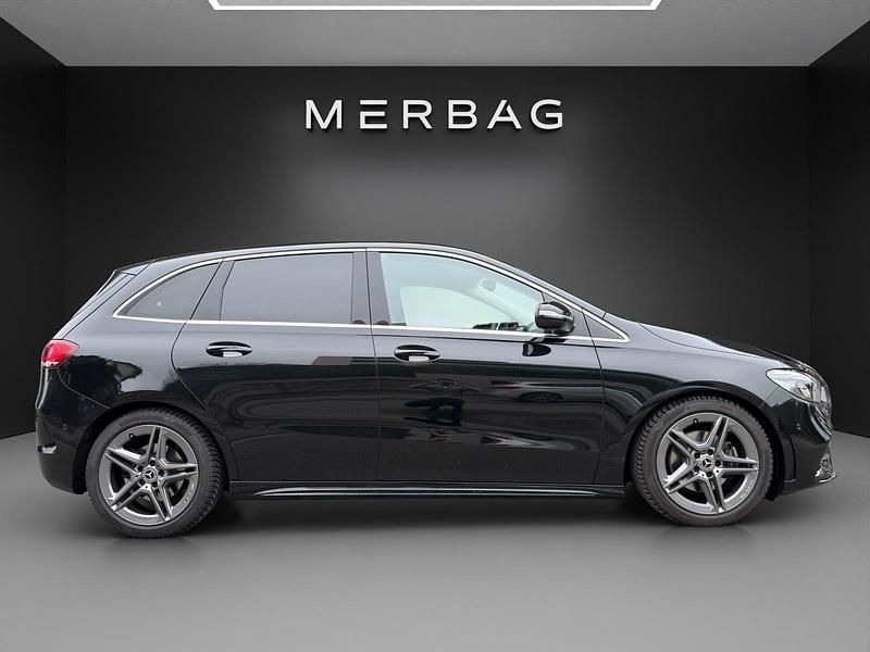 Gebraucht Mercedes B200 AMG line 163 PS (119 kW) 2019 Schwarz Van / Kleinbus