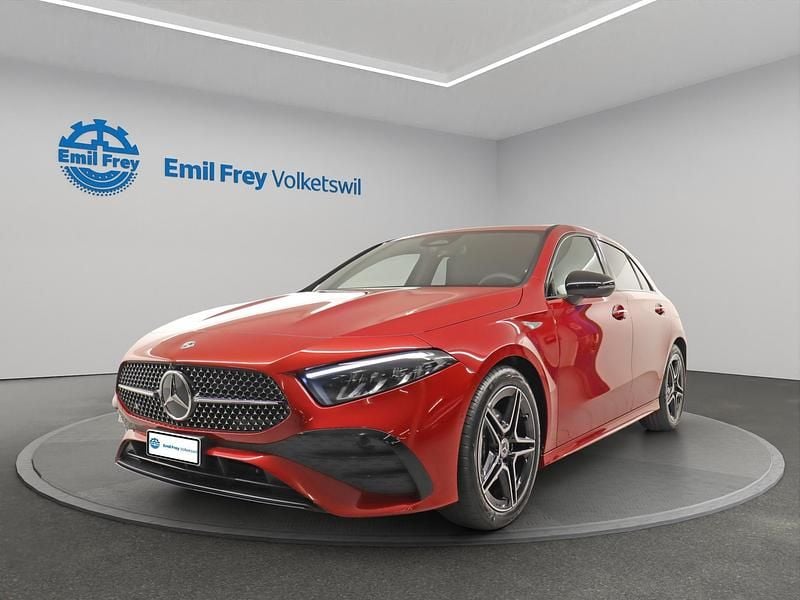 Gebraucht Mercedes A180 AMG line 150 PS (110 kW) 2024 Rot Limousine