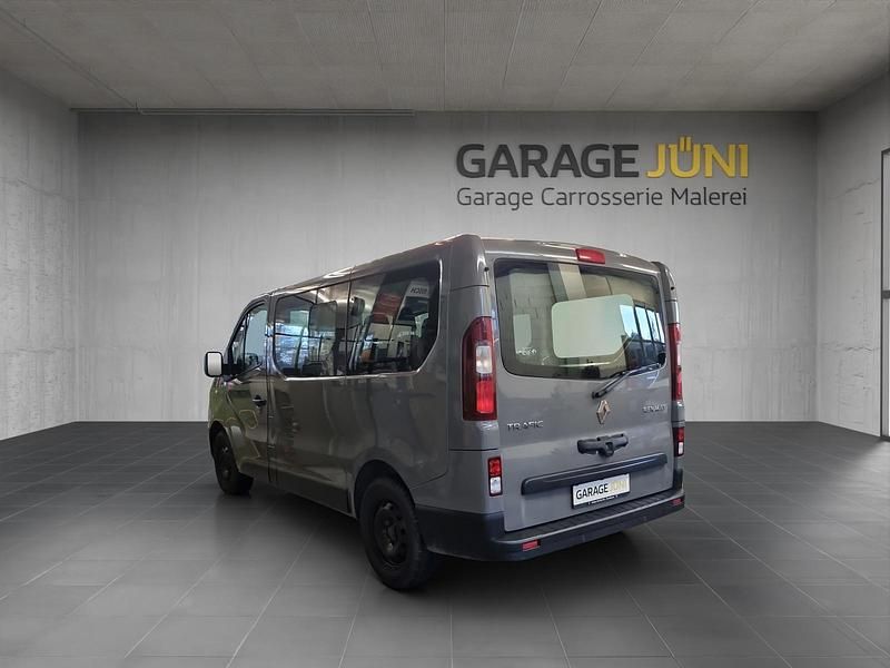 Gebraucht Renault Trafic Zen 121 PS (88 kW) 2018 Grau Van / Kleinbus