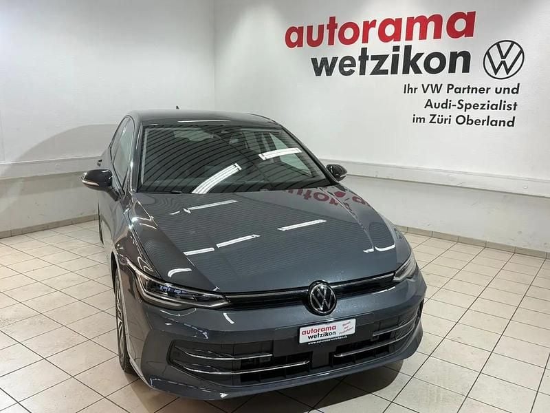 Gebraucht VW Golf VIII Life 150 PS (110 kW) 2025 Gray