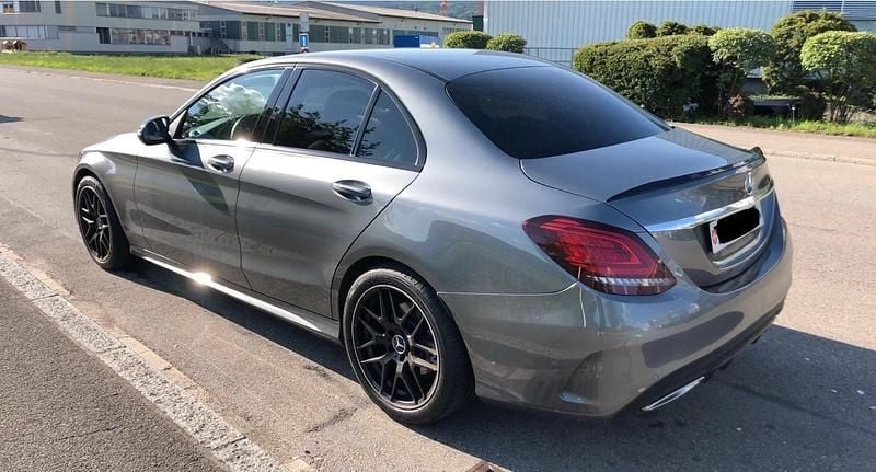 Gebraucht Mercedes C180 AMG line 156 PS (114 kW) 2019