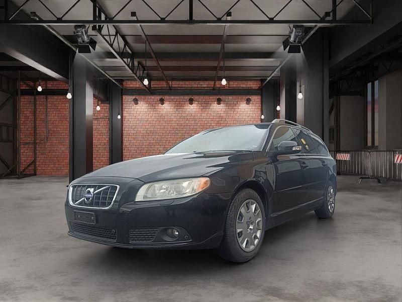 Gebraucht 2010 Volvo V70 Summum Kombi | CHF 4’750 (Superpreis) - Bild 1/4