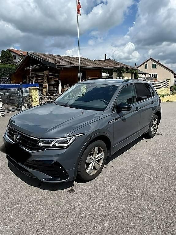 Gebraucht 2023 VW Tiguan Life SUV | CHF 40’000 (Etwas zu teuer) - Bild 1/4