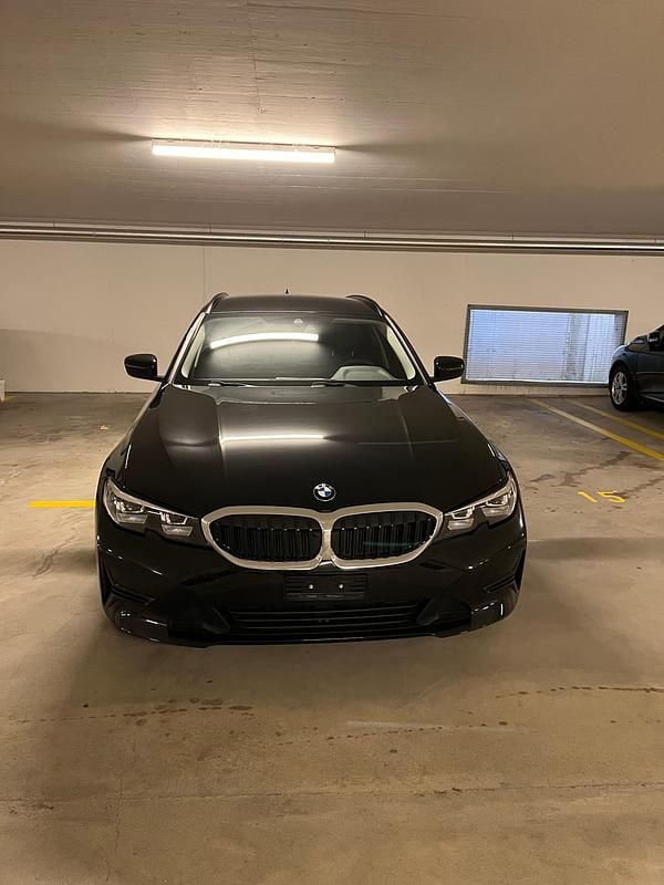 Gebraucht 2022 BMW 320e Kombi | CHF 32’800 (Fairer Preis) - Bild 1/4