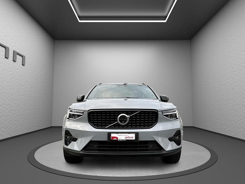 Gebraucht Volvo XC40 Plus 163 PS (119 kW) 2024 Grau SUV