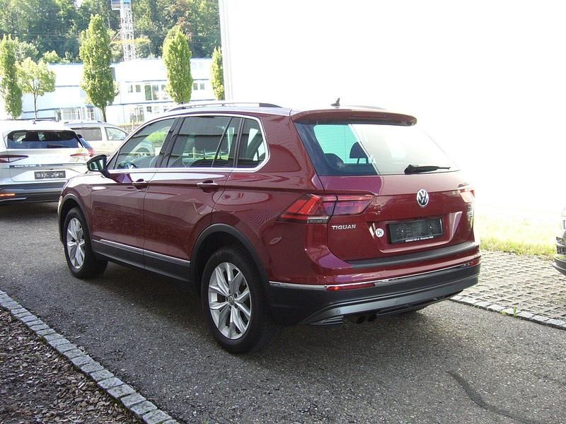 Gebraucht VW Tiguan Highline 180 PS (132 kW) 2017 Bordeaux SUV