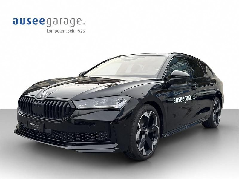 Weiss Neu 2025 Skoda Superb SportLine Kombi | CHF 54’450 (Etwas zu teuer) - Bild 1/4