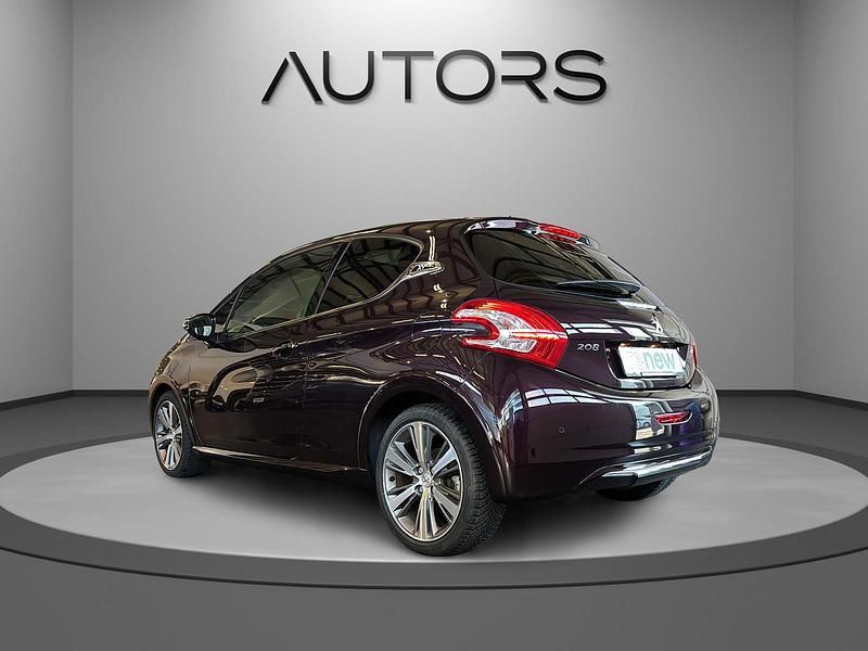 Gebraucht Peugeot 208 120 PS (88 kW) 2014 Kleinwagen