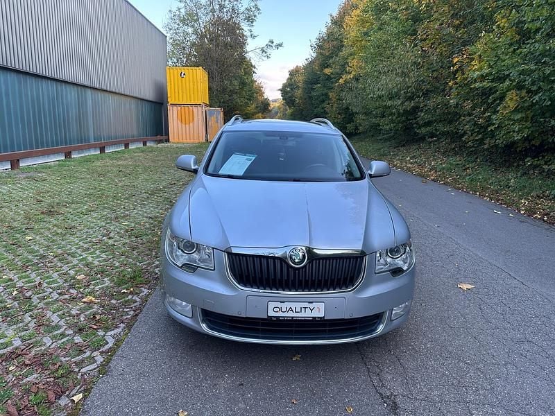 Gebraucht 2011 Skoda Superb Elegance Kombi | CHF 9’000 (Teuer) - Bild 1/4