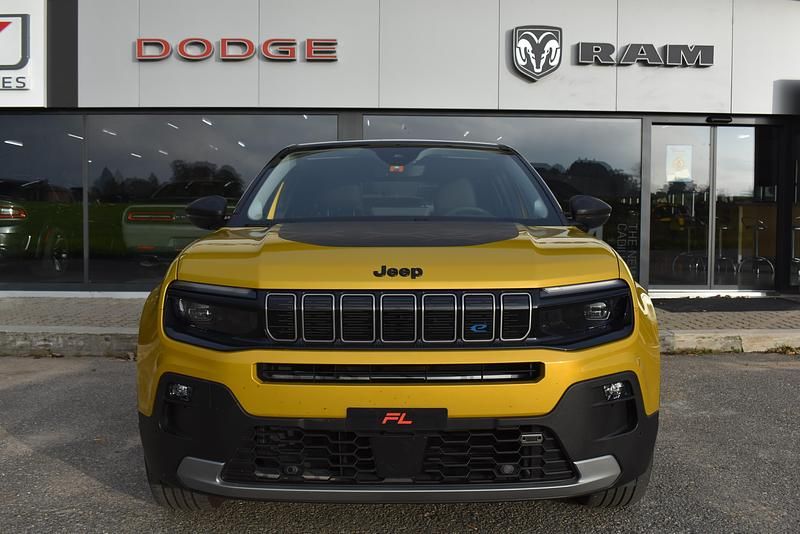 Gelb Gebraucht 2023 Jeep Avenger EV Summit SUV | CHF 27’800 (Fairer Preis) - Bild 1/4