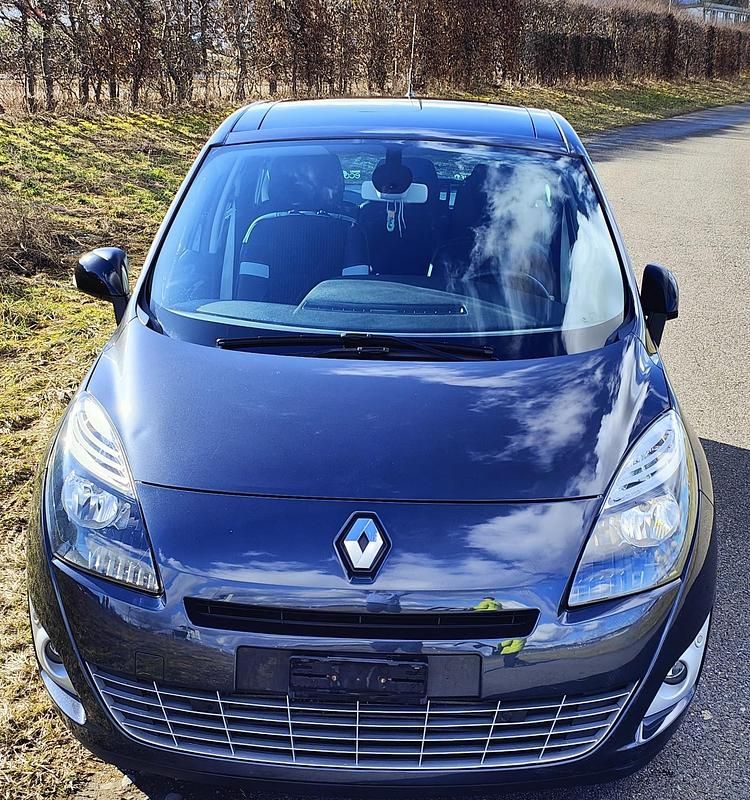 Gebraucht Renault Grand Scénic III Bose Edition 130 PS (95 kW) 2011 Van / Kleinbus