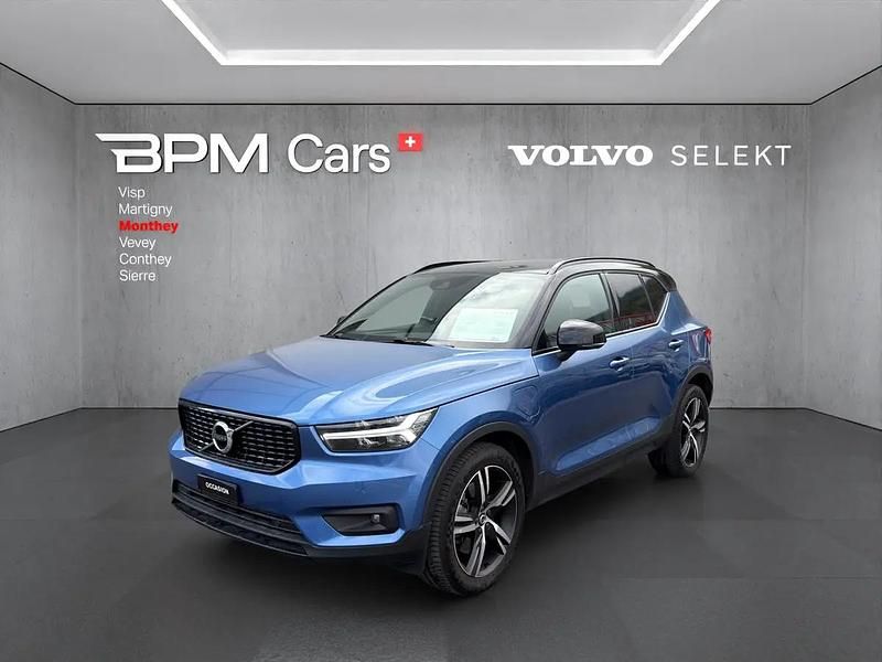 Blau Gebraucht 2025 Volvo XC40 R-Design SUV | CHF 28’850 - Bild 1/4
