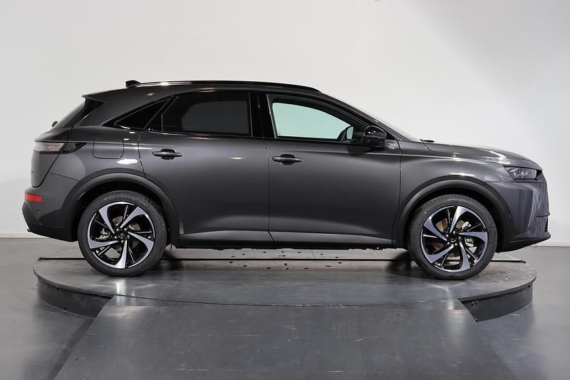 Neu DS Automobiles DS7 Crossback 299 PS (219 kW) 2026 Grau SUV