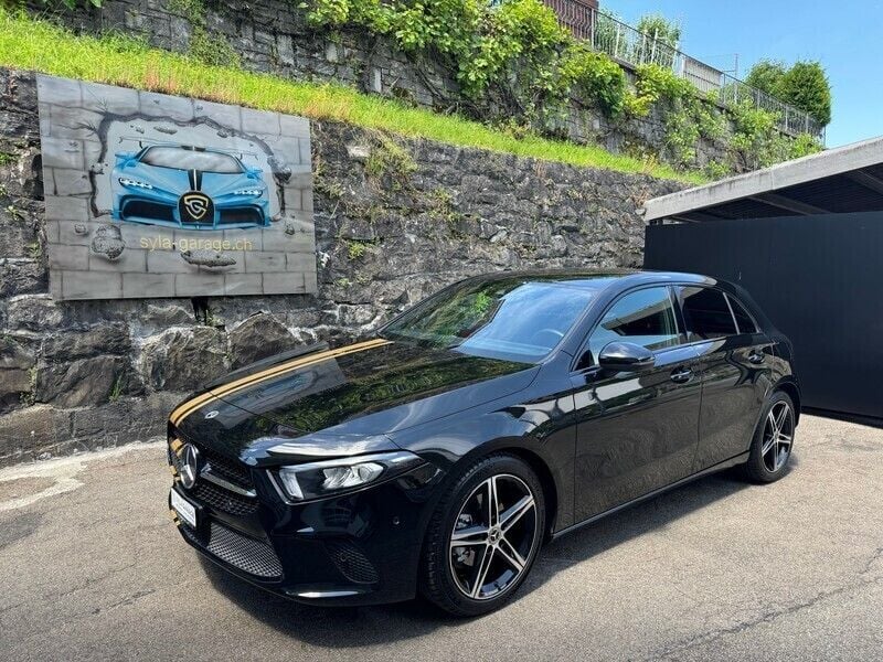 Gebraucht Mercedes A180 Night 136 PS (100 kW) 2021