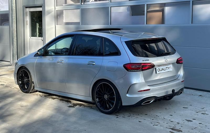 Gebraucht Mercedes B200 AMG line 163 PS (119 kW) 2019 Van / Kleinbus