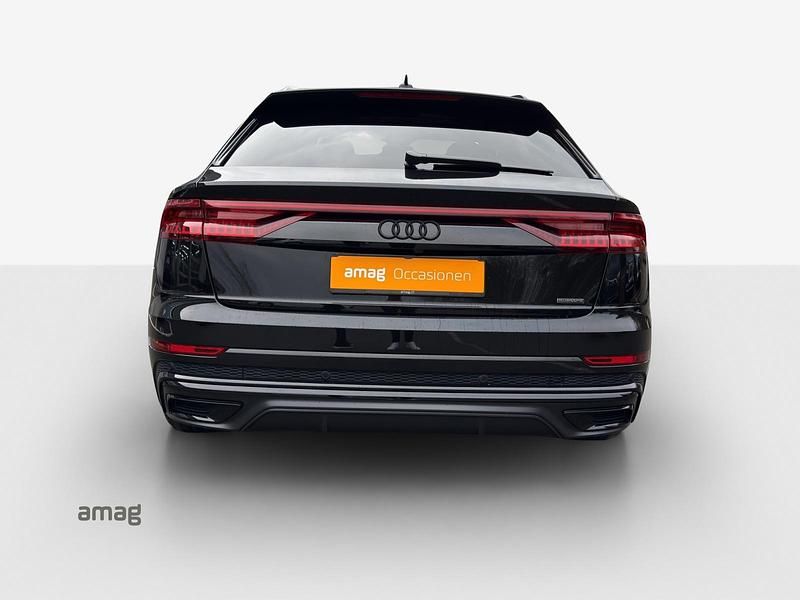 Gebraucht Audi Q8 Black Edition 340 PS (250 kW) 2021 Mythosschwarz metallic SUV