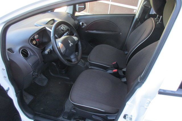 Gebraucht Mitsubishi i-MiEV 49 kW (67 PS) 2017 Weiss Kleinwagen