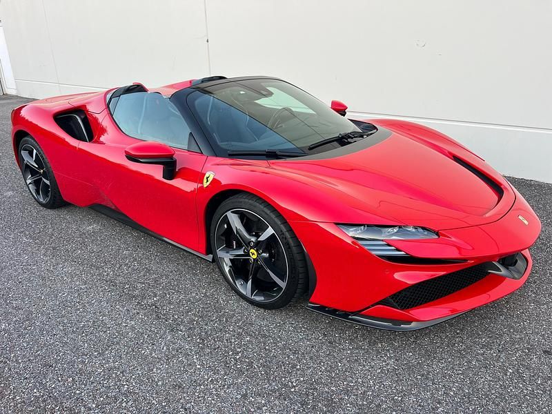 Neu 2025 Ferrari SF90 | CHF 499’990 - Bild 1/3