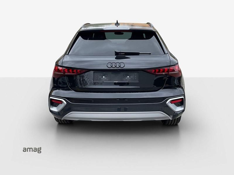 Neu Audi A3 Ambiente 150 PS (110 kW) 2025 Mythosschwarz metallic Limousine