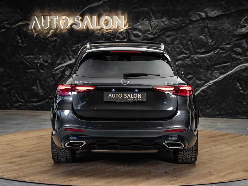 Gebraucht Mercedes GLC300 AMG line 258 PS (189 kW) 2023 SUV