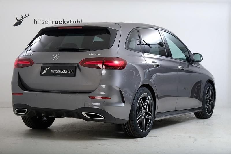 Gebraucht Mercedes B220 189 PS (139 kW) 2024 Grau Van / Kleinbus