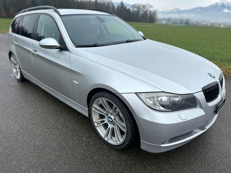Gebraucht BMW 330 Comfort Edition 231 PS (169 kW) 2005 Kombi