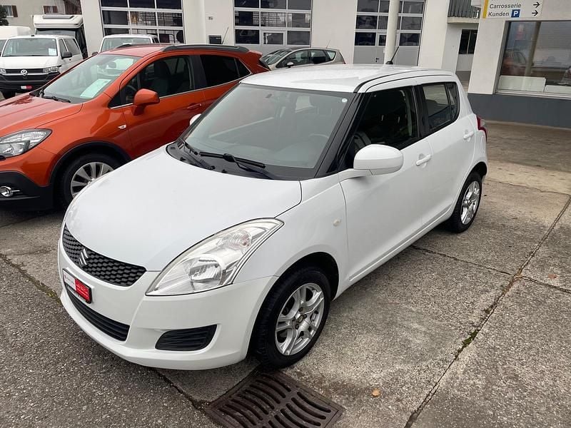 Weiss Gebraucht 2012 Suzuki Swift GL Limousine | CHF 6’400 (Guter Preis) - Bild 1/4